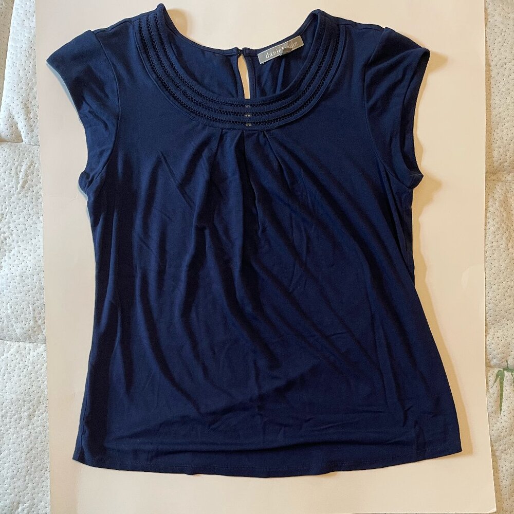 Small - Daniel Rainn - Brinn Scoop Neck Pleat Detail Knit Top